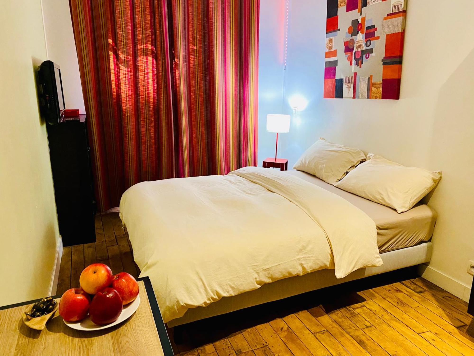 Appartement Marais Coeur Historique Parigi Esterno foto